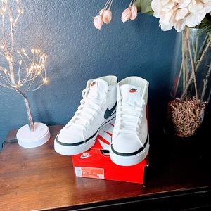 🖤 Men’s Nike High Tops 🖤